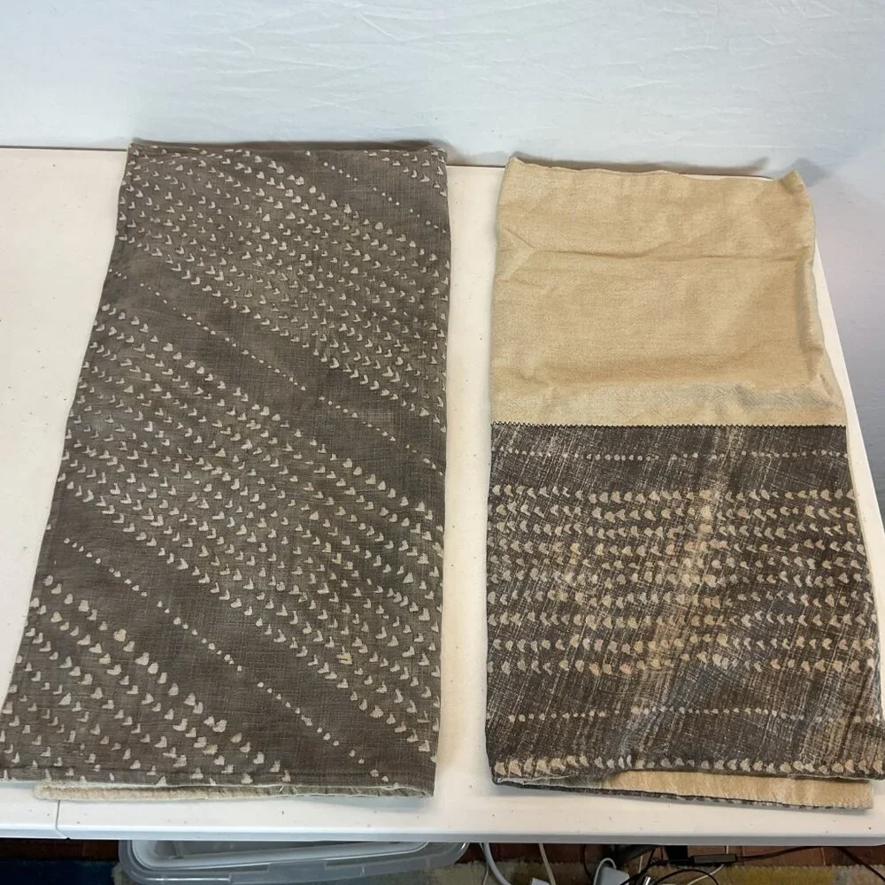 Pottery Barn Pillow Shams‎ Set 2 Tan 22 x 22 Grey/ Tan Neutral Modern Farmhouse